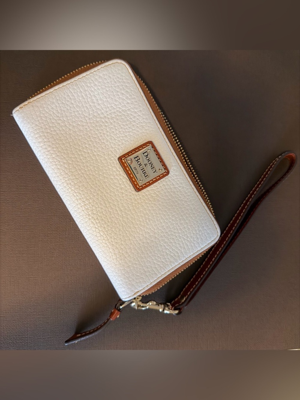 Dooney & Bourke White Leather Wristlet with Tan Trim